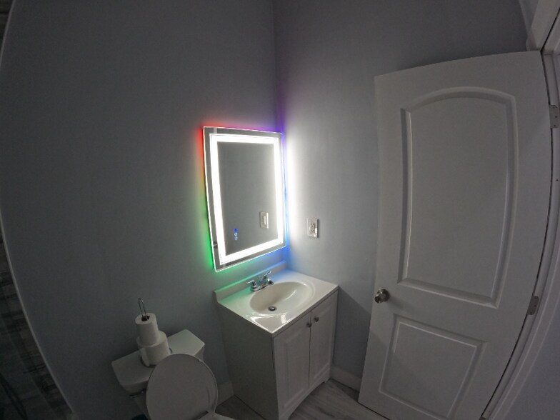 Building Photo - 5433 SW 19th St