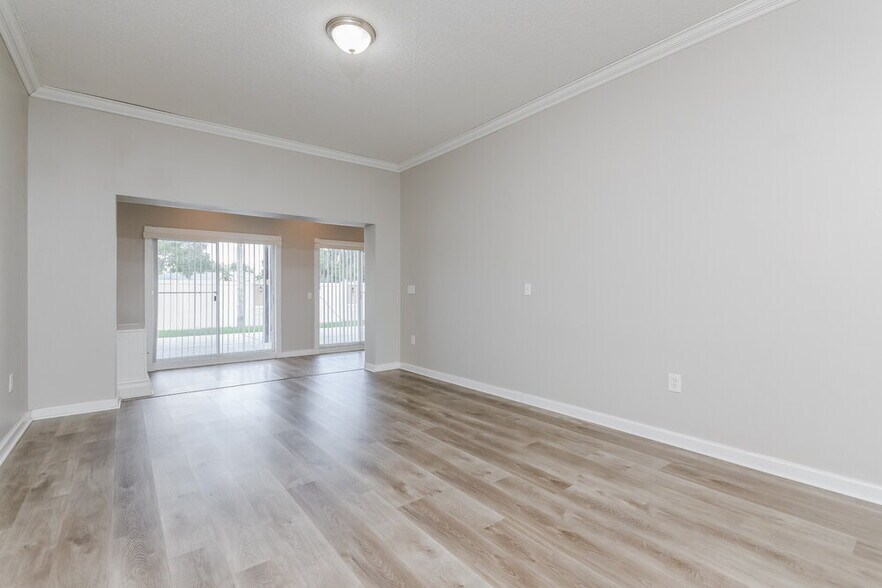 Building Photo - 477 Acacia Tree Way