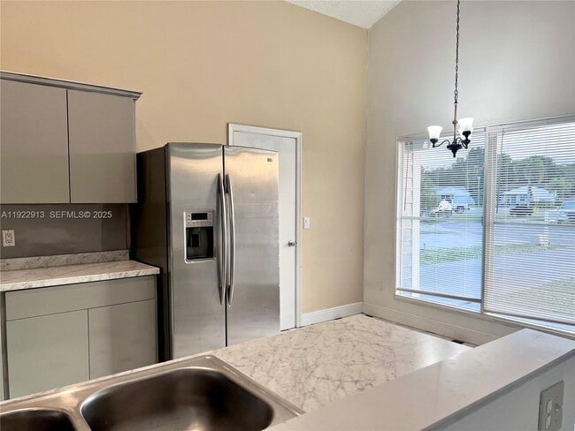 Building Photo - 1701 SW 83rd Terrace