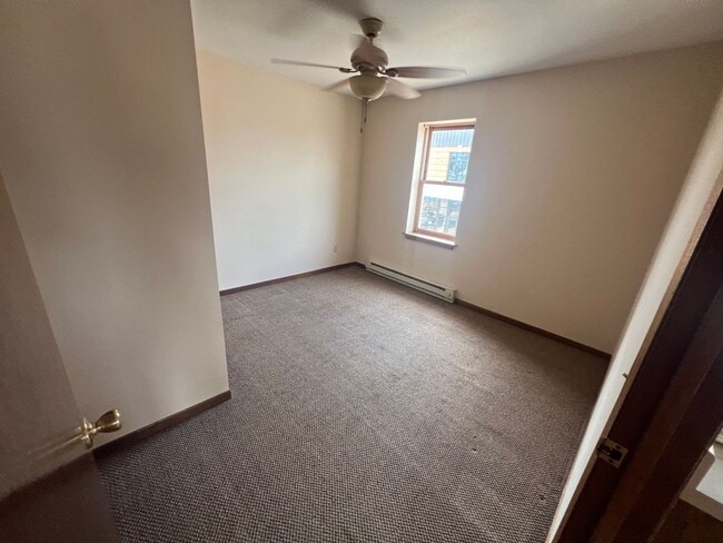 Building Photo - Rare Downtown Apt In Argyle