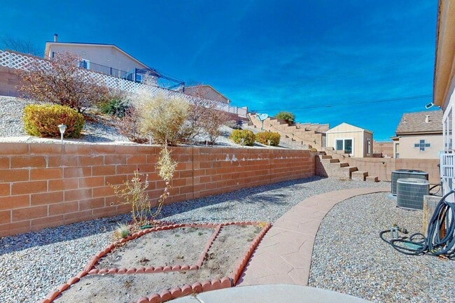 Building Photo - 11027 Maravillas Dr NW