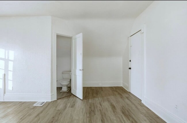 Building Photo - 2323 S Washington Ave