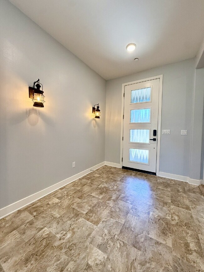 Building Photo - STUNNING 4BD/3BA HOME FOR RENT - SOLAR + EV CHARGING - MENIFEE CA 92584
