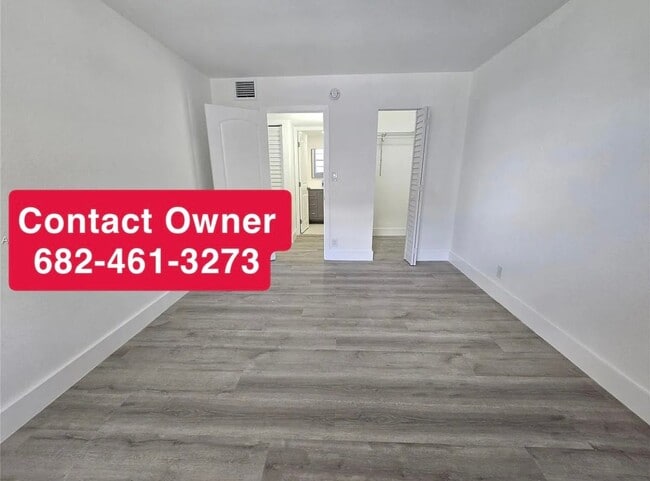 Building Photo - 627 Canton