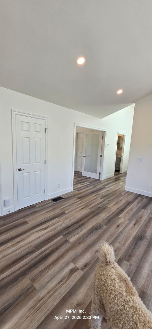 Building Photo - large custom home with peek a boo ocean views