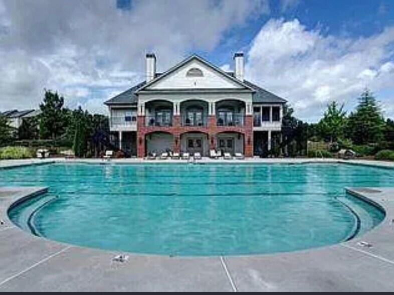 Building Photo - 3911 Kingfisher Dr