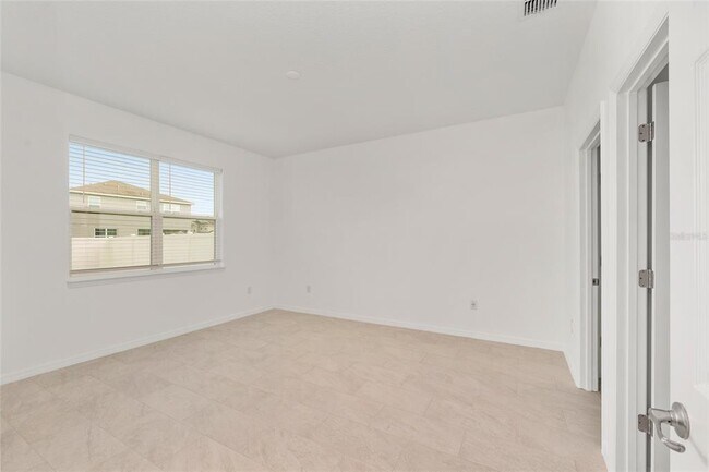 Building Photo - 6175 SW 74th Ct