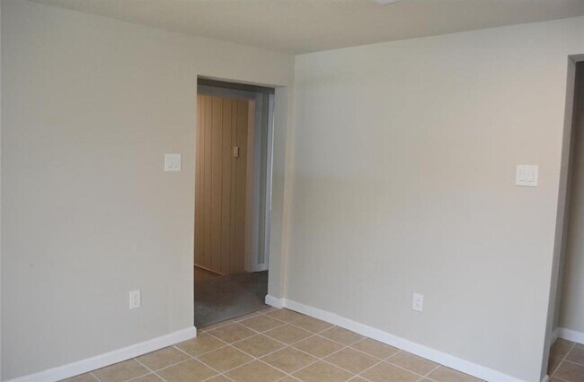 Building Photo - 3007 Grovey St