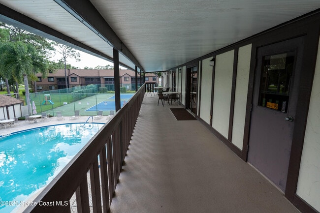 Building Photo - 605 Saint Albans Court