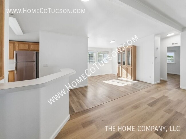 Building Photo - 5281 E Branding Iron Dr