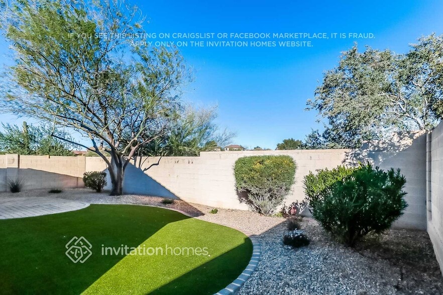 Building Photo - 43042 N Outer Banks Dr