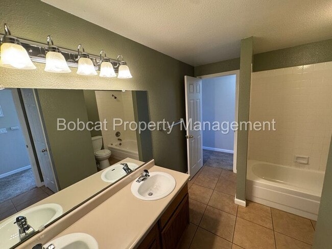 Building Photo - 4260 Mina Way