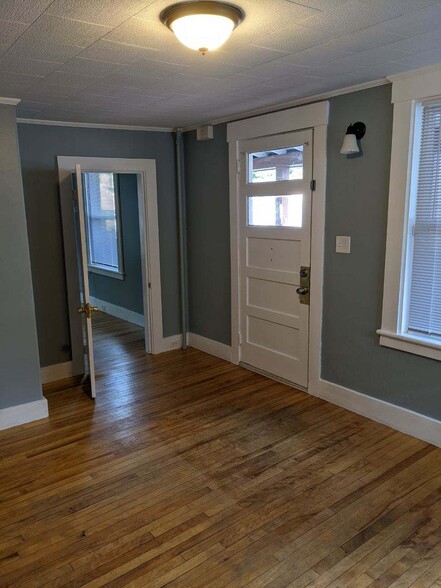 Building Photo - 25 Union St