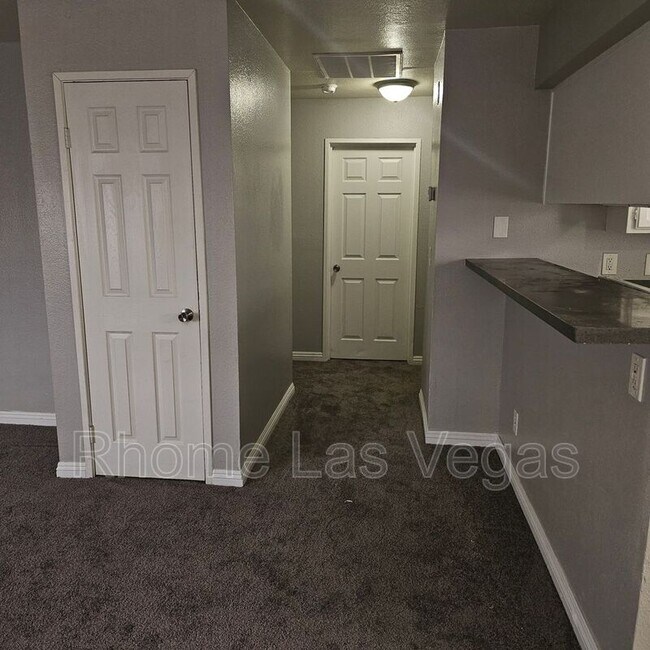 Building Photo - 4720 Cessna Ave