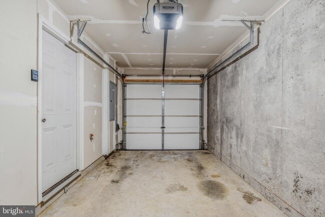Building Photo - 215 Monte Carlo Way