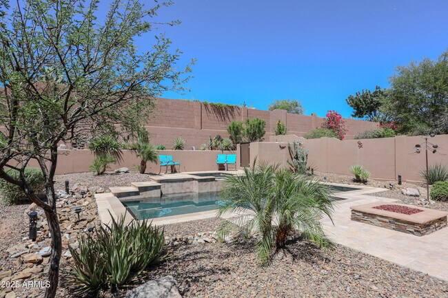 Building Photo - 2462 W Turtle Hill Dr