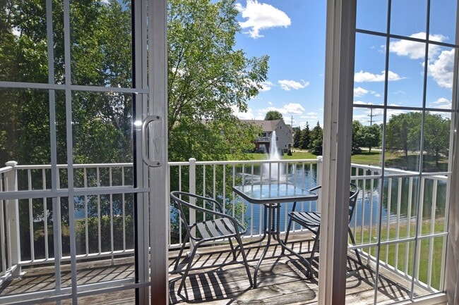 Building Photo - 3-Bedroom, 2-Bath, 2-Car Garage Condo, Ste...