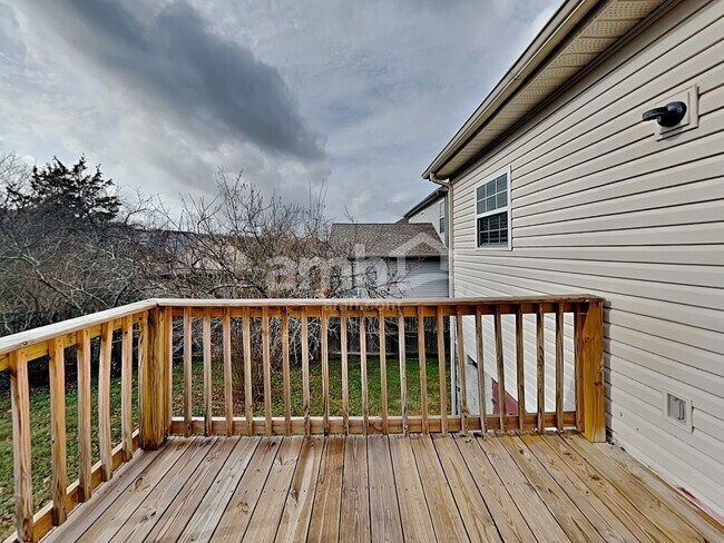 Building Photo - 884 Pin Oak Dr