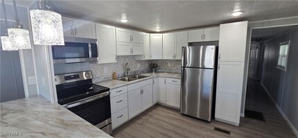 Building Photo - 26209 Kings Rd