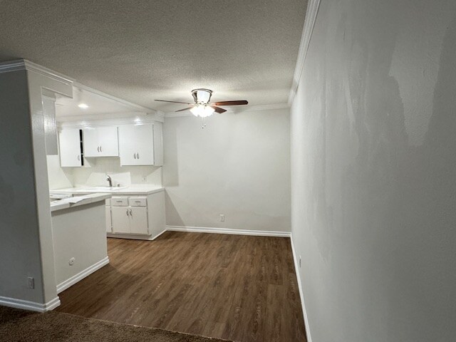 Building Photo - 8939 Cadillac Ave