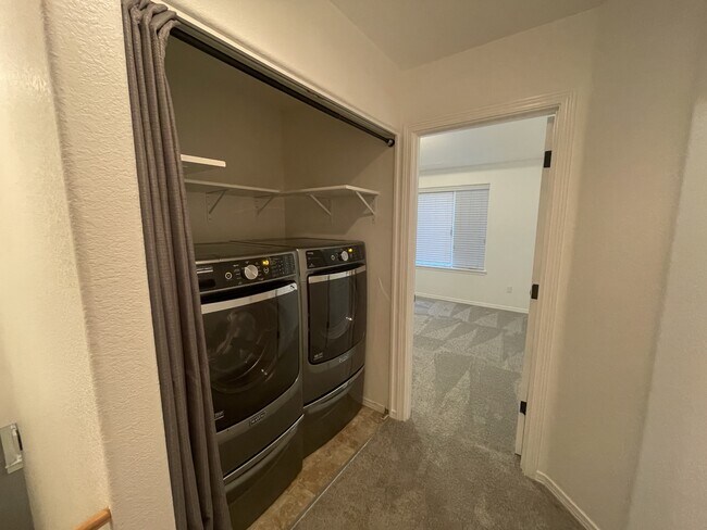 Building Photo - 13556 SE Steele St