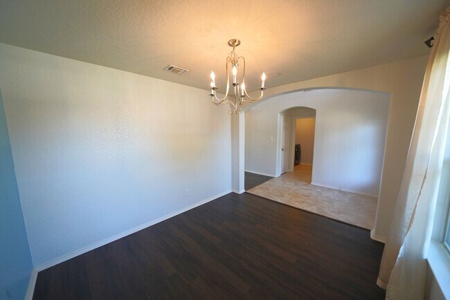 Building Photo - 6307 Myrtle Run