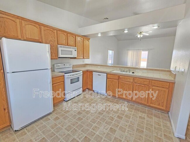 Building Photo - 1430 Star Rd