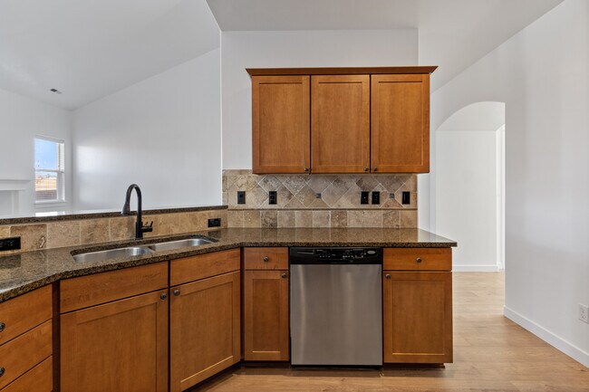 Building Photo - 10102 W Brownstone Dr