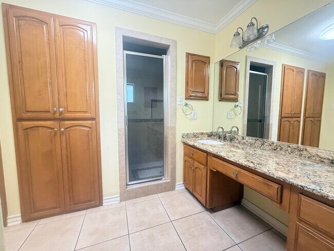 Building Photo - 1504 Nelson Ct