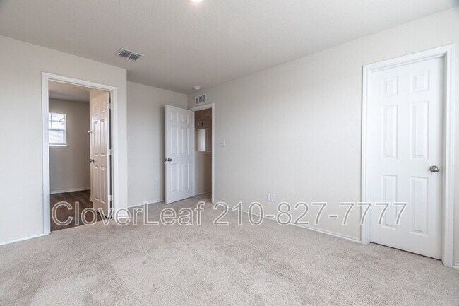 Building Photo - 6102 Walnut Wy