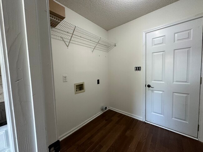 Laundry - 7536 Fallow Ln