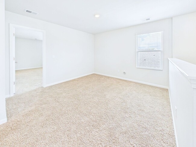 Building Photo - 7047 Woodline Dr