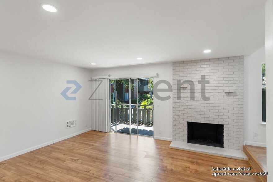 Building Photo - 99 E Middlefield Rd