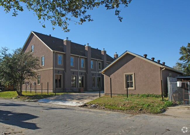 Building Photo - 501 Washington Ave