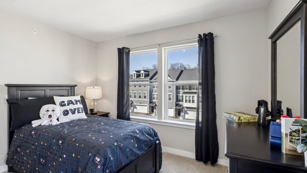 Building Photo - 695 Olivia St