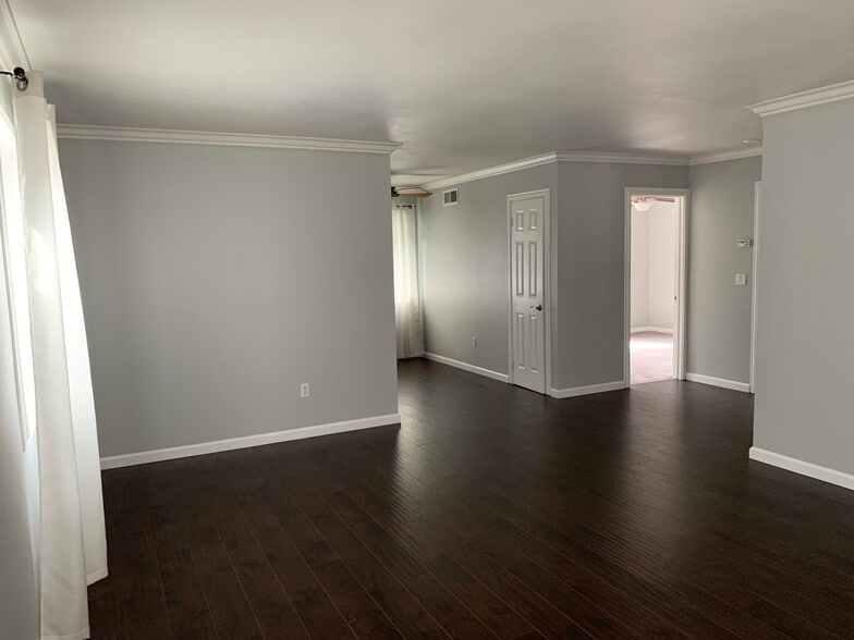 Building Photo - 340 Pacific St