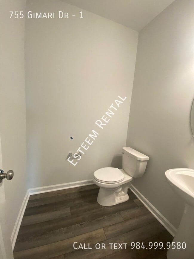 Building Photo - 755 Gimari Dr