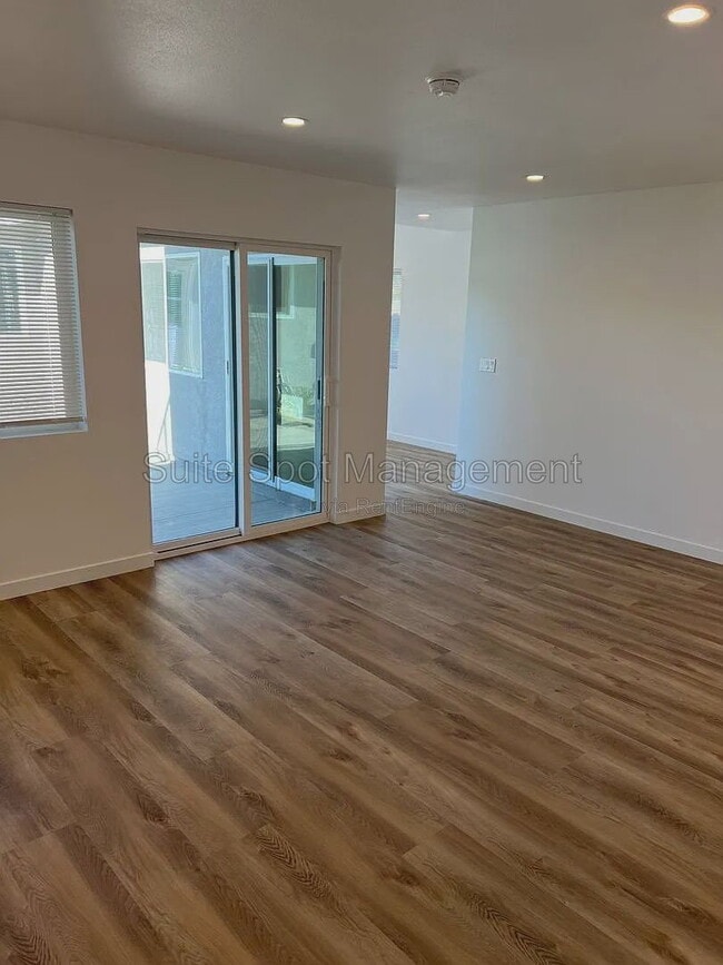 Building Photo - 2206 Conquista Ave