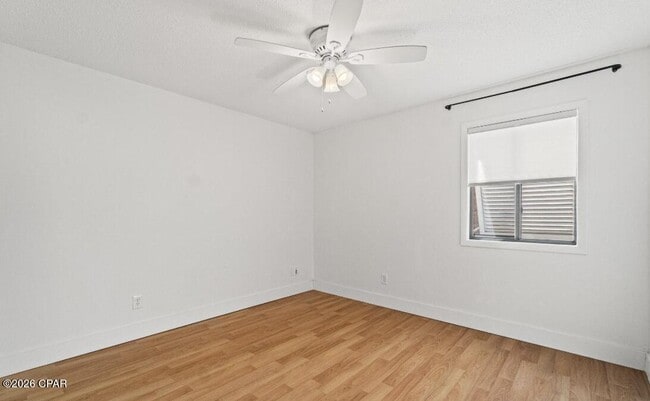 Building Photo - 421 Oleander Cir