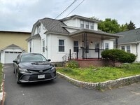 Building Photo - 19 Dott Ave