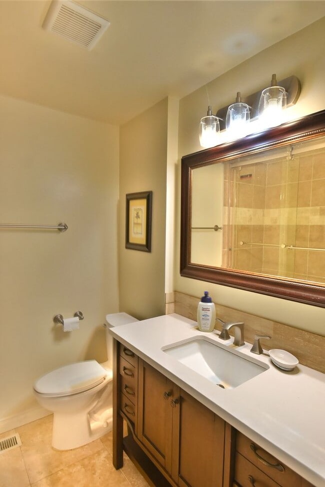 Building Photo - 4Bd/2.5Ba Edmonds House