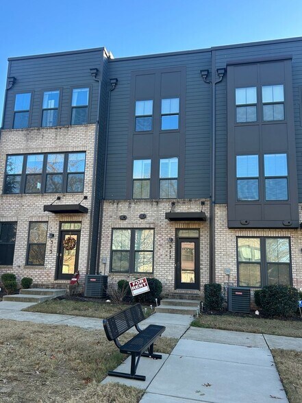 Building Photo - 317 Music Hall Wy