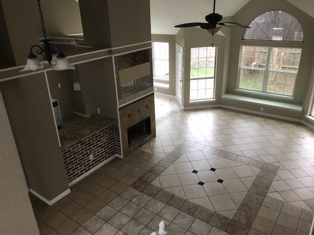 Building Photo - 544 Langston St