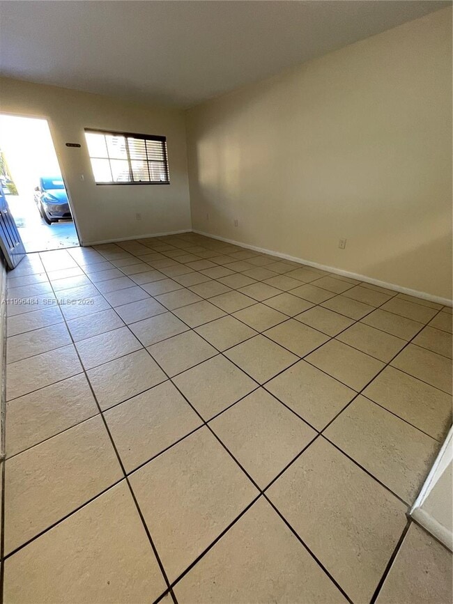 Building Photo - 14902 SW 82nd Ln