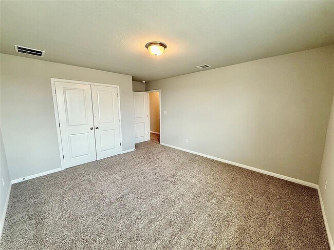 Building Photo - 6620 Folsom Ave