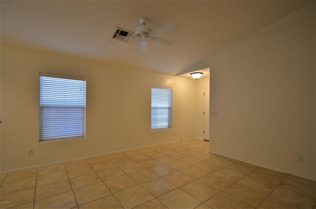 Building Photo - 1478 E Poncho Ln