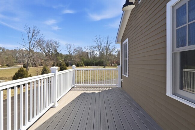 Building Photo - 235 Brook St