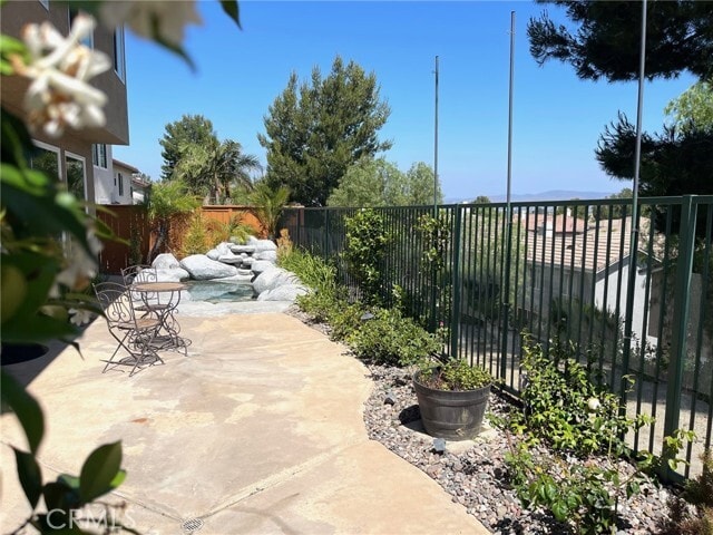 Building Photo - 8835 Fallbrook Way