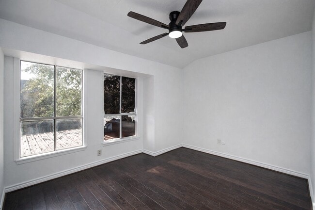 Building Photo - 7902 Grove Ridge Dr