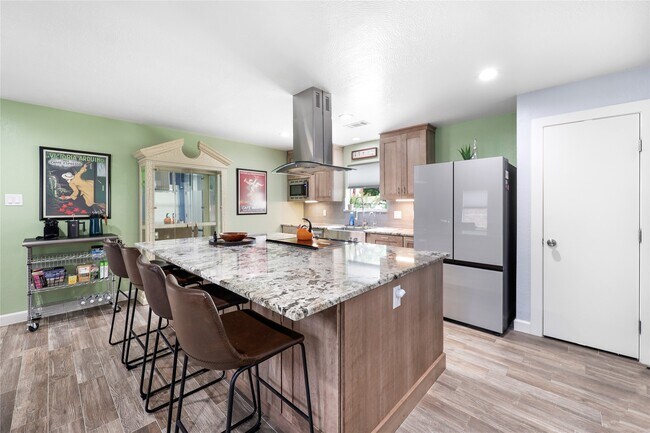 Building Photo - 28831 S Diamondhead